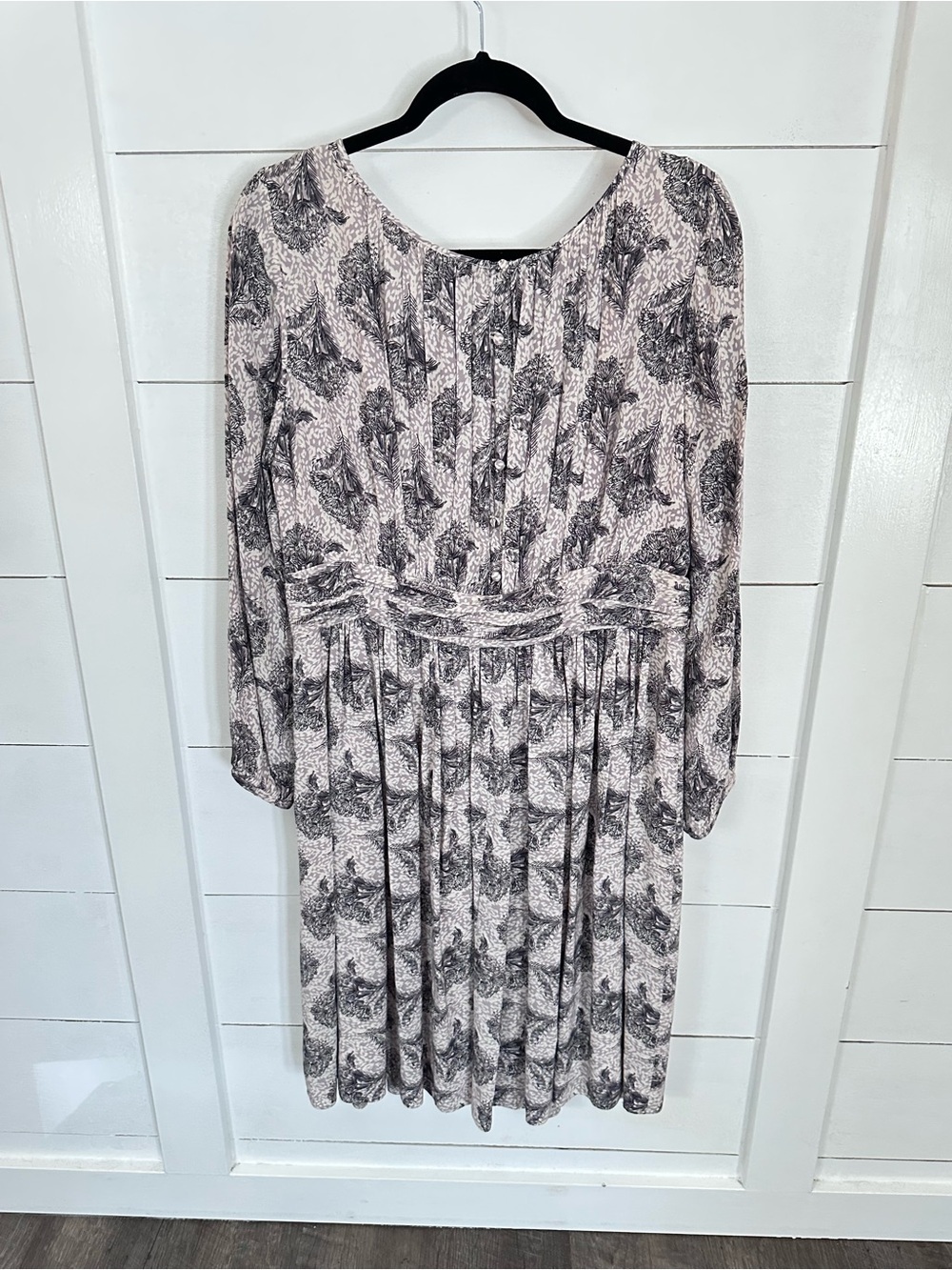 Boden Selina Floral Dress Long Sleeve Fit Flare Knee Length Grey Romantic Work - Picture 3 of 16